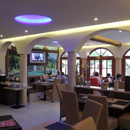 Bajor Panzio Buek-buekfuerdo, Adults Friendly 12 Aparthotel 3*