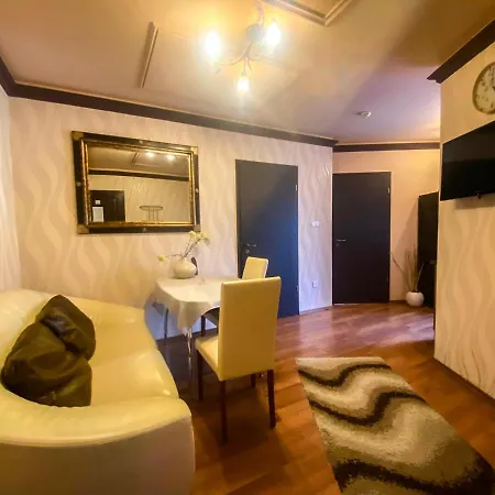 Bajor Panzio Buek-buekfuerdo, Adults Friendly 12