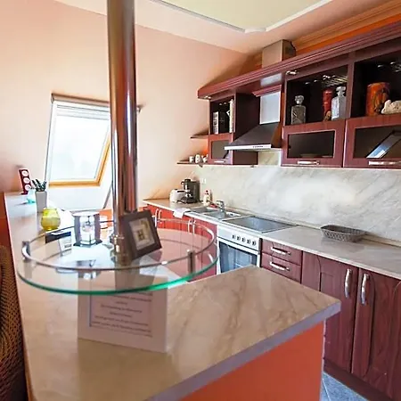 Bajor Panzio Buek-buekfuerdo, Adults Friendly 12 Bük