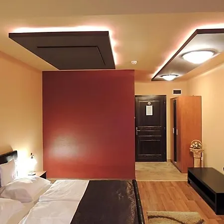 Bajor Panzio Buek-buekfuerdo, Adults Friendly 12 4*