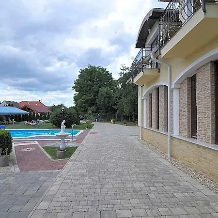 公寓式酒店 Bajor Panzio Buek-buekfuerdo, Adults Friendly 12