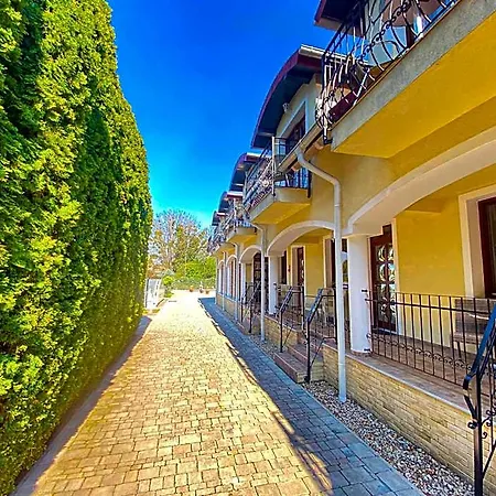 Bajor Panzio Buek-buekfuerdo, Adults Friendly 12 4*