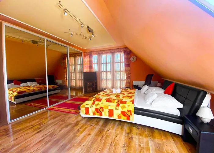 Bajor Panzio Buek-buekfuerdo, Adults Friendly 12 3*