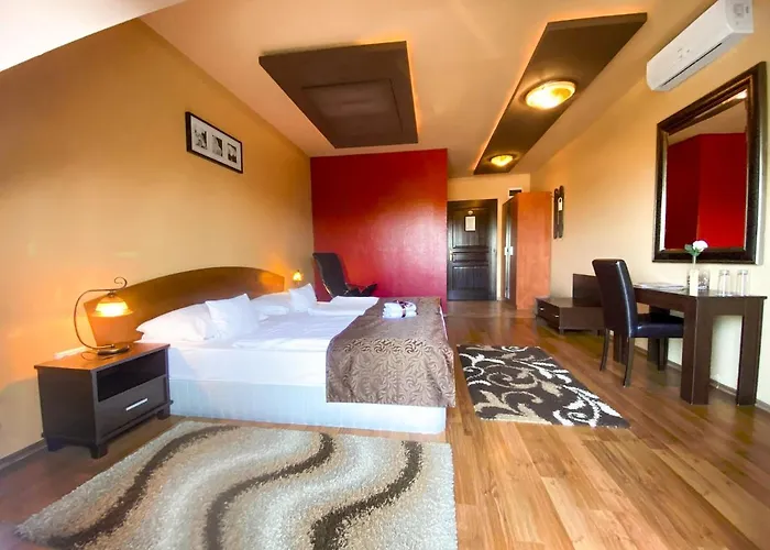 Bajor Panzio Buek-buekfuerdo, Adults Friendly 12