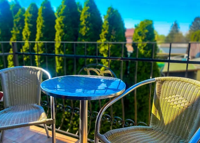 Bajor Panzio Buek-buekfuerdo, Adults Friendly 12 Апарт-отель Бюк