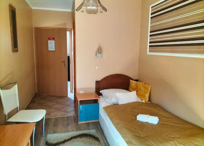 Bajor Panzio Buek-buekfuerdo, Adults Friendly 12