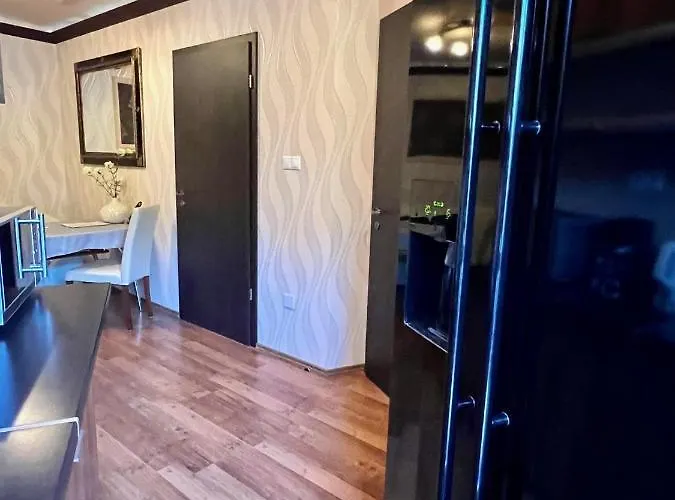 Bajor Panzio Buek-buekfuerdo, Adults Friendly 12