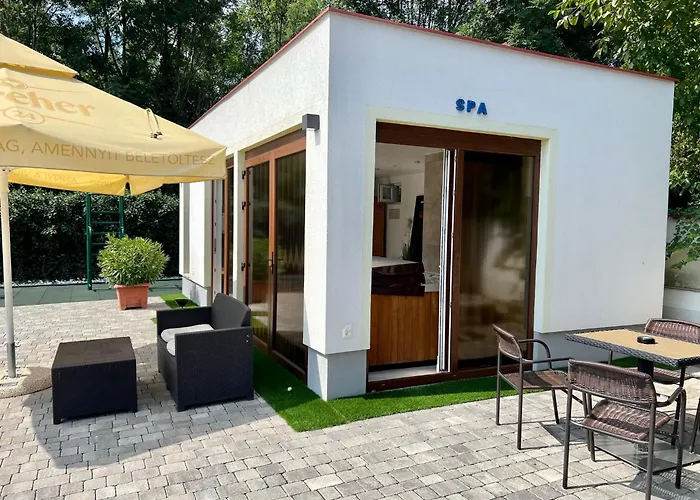 Bajor Panzio Buek-buekfuerdo, Adults Friendly 12 3*