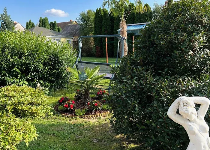 Bajor Panzio Buek-buekfuerdo, Adults Friendly 12 Апарт-отель 3*
