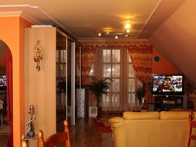 Bajor Panzio Buek-buekfuerdo, Adults Friendly 12 3*