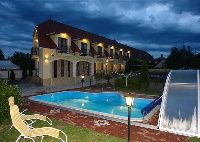 Bajor Panzio Buek-buekfuerdo, Adults Friendly 12 Апарт-отель
