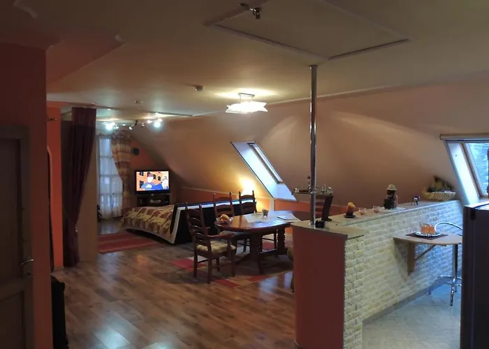 Bajor Panzio Buek-buekfuerdo, Adults Friendly 12 Hotel de apartamente
