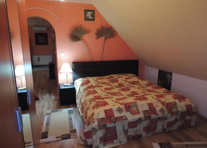 Bajor Panzio Buek-buekfuerdo, Adults Friendly 12 3*