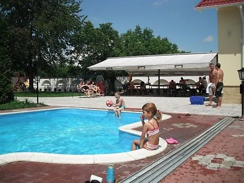 Ξενοδοχείο με διαμερίσματα Bajor Panzio Buek-buekfuerdo, Adults Friendly 12 4*