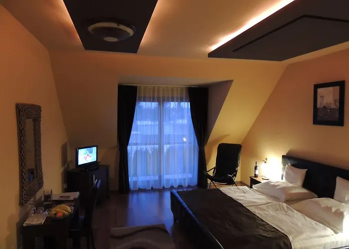 Bajor Panzio Buek-buekfuerdo, Adults Friendly 12 Hotel de apartamente