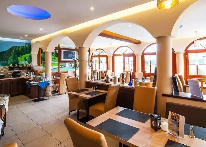 Bajor Panzio Buek-buekfuerdo, Adults Friendly 12 Hotel de apartamente 3*