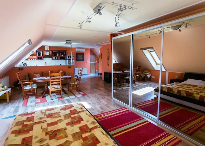 Bajor Panzio Buek-buekfuerdo, Adults Friendly 12